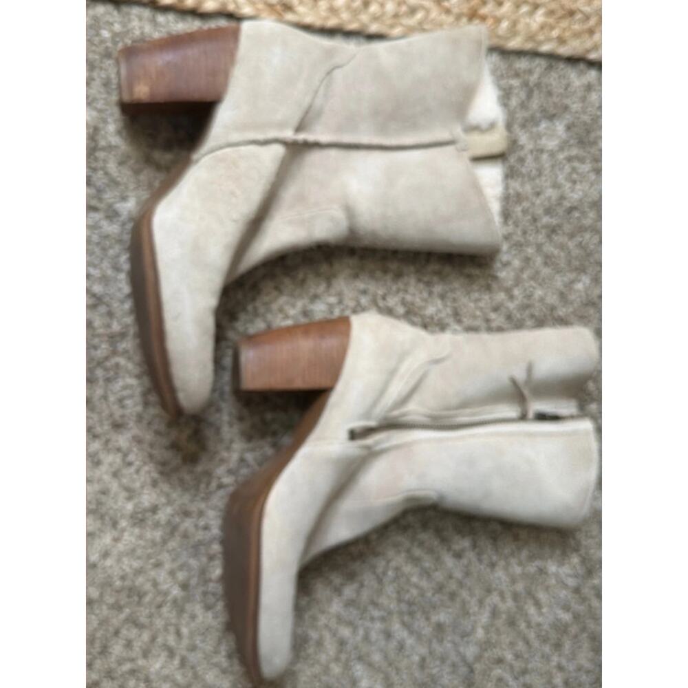 UGG Lynda 1014385 Natural Suede Shearling Heeled Boots Women’s Size 11 - Picture 4 of 10